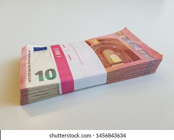 1000 Euros Images Photos Et Images Vectorielles De Stock Shutterstock