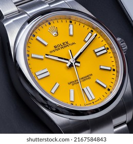 Rolex Oyster Perpetual 41 124300 Yellow Dial Swiss Watch