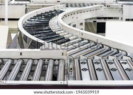 roller conveyor of automatic production line of manufacturing process for transportation material goods or product etc. in industrial