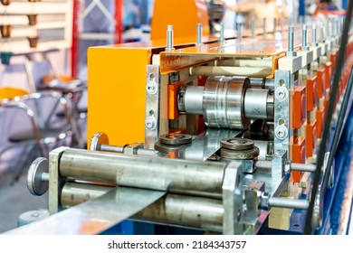 Roller feed unit of continuously high speed metal sheet strip c shape beam roll forming machine for manufacturing process in industrial