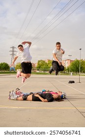 Rollerblading stunt with two men jumping over teammates in a park
