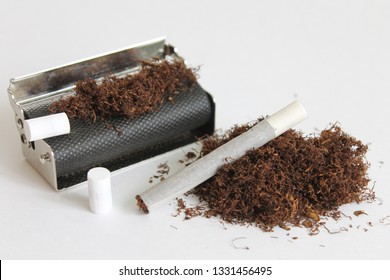 Rolling Cigarette With Filter