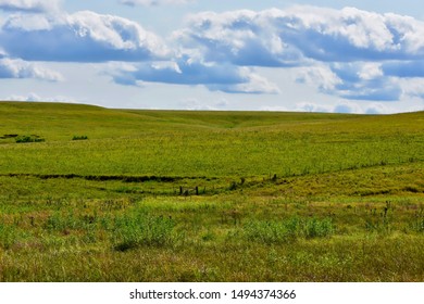 Rolling Hills And Green Grass, Tallgrass Prairie National Park, Kansas