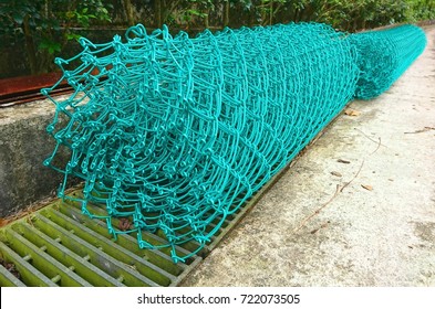 Rolls Of PVC Chain Link Mesh Perimeter Fencing Material 