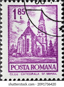 Romania - Circa 1972: A Post Stamp Printed In Romania Showing Cluj - St Michaels Cathedral 