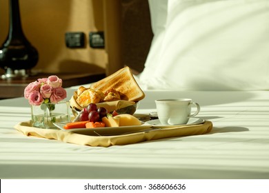 A Romantic Breakfast In Bed