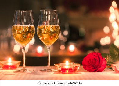 12,344 Candle light dinner wine Images, Stock Photos & Vectors ...