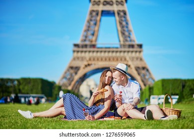 Free local dating site in Paris