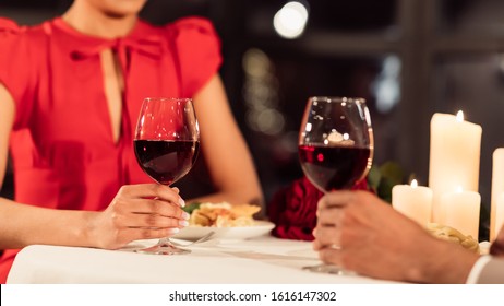 85,066 Lady on date Images, Stock Photos & Vectors | Shutterstock