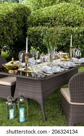 Romantic Dining Table For Backyard Party 