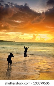 A Romantic Getaway On The Beach With Girlfriend