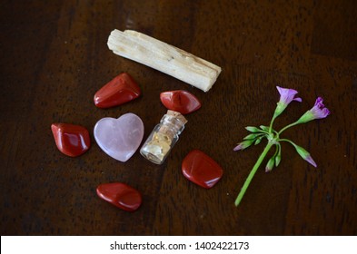 Romantic Rose Quartz Alter kit. Mini Love Spell kit: Polished Rose Quartz Heart, Tumbled Red Jasper, Mini Jar of Citrine, and Palo Santo! Adorable healing crystals set, bright colors. Meditation kit.