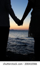 Two Teenagers Holding Hands Silhouette Images Stock Photos Vectors Shutterstock