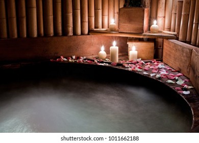 Romantic Spa - Jacuzzi Tub With Rose Petals