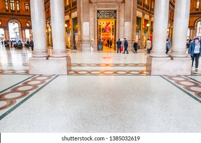 Imagenes Fotos De Stock Y Vectores Sobre Rome Shopping Shutterstock