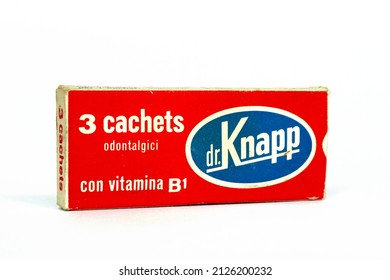 Rome, Italy – February 18, 2022: Vintage 1960s Cachets Dr. KNAPP, Tablets Medicine For The Treatment Of Toothache. Manufactured In Italy By LA FAR - Milan