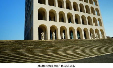 Colosseum Illustration Triangular Pattern Style Stock Vector (Royalty ...