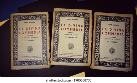 Rome, Italy - March 21, 2021, Dante Alighieri's Divine Comedy, Inferno, Purgatorio And Paradiso, Commented By V. Rossi, S. Frascino, Dante Alighieri Limited Company.