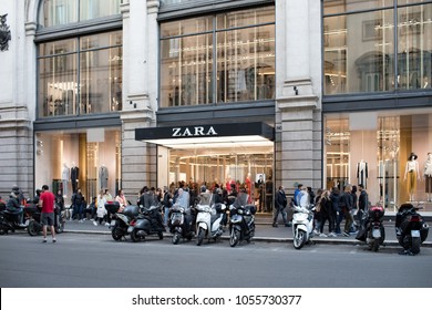 ROME, ITALY - MARCH 25, 2018:  Zara Store In Via Del Corso, Full Of People Shopping In The Palm Sunday. Zara Is A Spanish Fast Fashion Retailer Based In Arteixo, Spain.