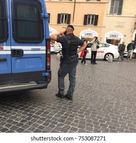 Rome, Italy - November 9, 2017: Back Turned Italian Policeman. The Polizia Di Stato Is One Of The National Police Forces Of Italy, The Main Police Force For Providing Police Duties