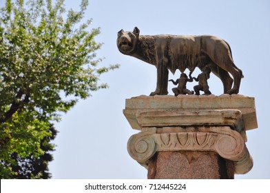 Romulus And Remus Statue
