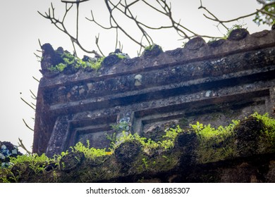 Roof In Pagoda. Tu Dam Pagoda In Hue Vietnam