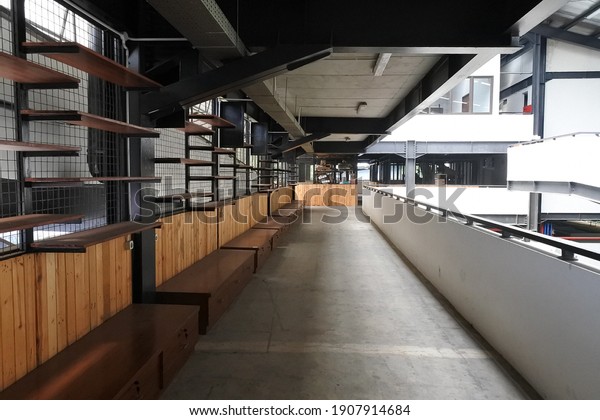 \
In\
a room in the building, the building looks very quiet, with no\
visitors during broad daylight, but it looks beautiful when the\
room is empty without people like this photo\
example