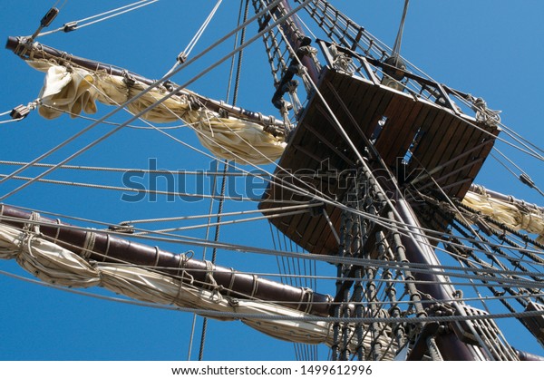 Rope boat ship navigation\
sailing