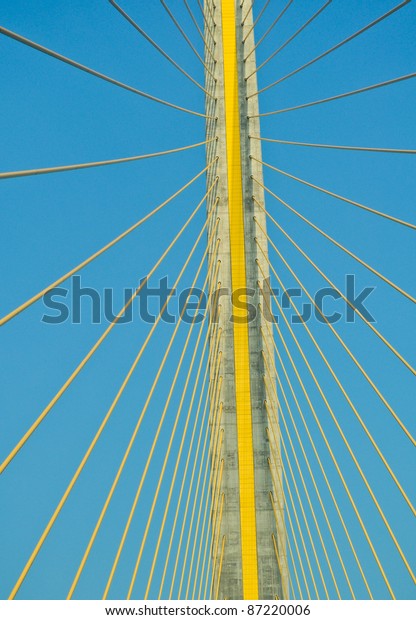 Rope\
bridge