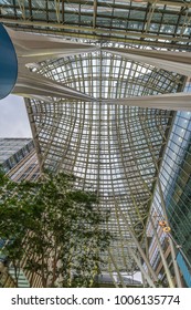 Roppongi, Tokyo - August, 17, 2017 : Inside The Galleria Of Tokyo Midtown Complex. Holds The Ritz-Carlton Hotel, The Headquarters Of Fujifilm, Yahoo, Cisco, Hudson Soft And Fuji Xerox