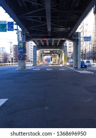 ROPPONGI, TOKYO / JAPAN – FEBRUARY 1, 2019: The Ramp At Iikura Interchange Of Shuto Expressway Inner Circular Route At Roppongi In Minato, Tokyo, Japan Early In The Morning.