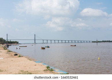 Rosario, Santa Fe / Argentina: Jan 4, 2017: Rosario - Victoria Bridge, Over The Parana River