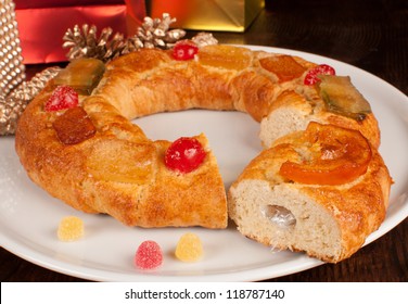 Roscon de Reyes, traditional Spanish epiphany cake