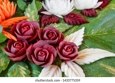 Rose Flowers Carved From Beetroot. Thai Fruit Carving Is A Traditional Thai Art That Requires Neatness, Precision, Meditation, And Personal Ability. Particularly Popular In Thailand, China And Japan.