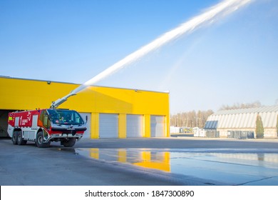 Rosenbauer Panther Firetruck (April 2017, Kaunas Airport/Lithuania) 