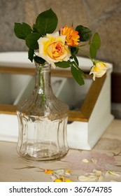 roses in vase