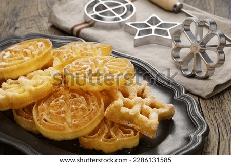 rosette cookie and rosette iron