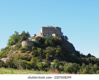 Rossena Castle was built in 960 by Count Adalberto Atto, great-grandfather of Matilde di Canossa.
