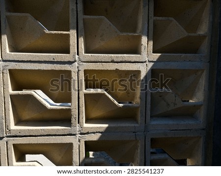 Roster Wall as a boundary wall
