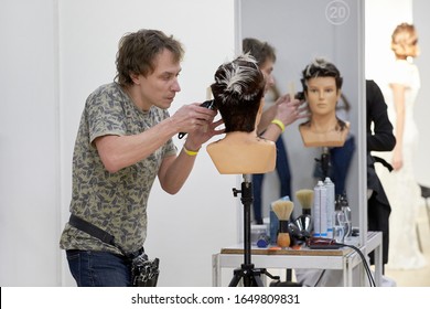 Hairdressing Mannequin Images Stock Photos Vectors Shutterstock