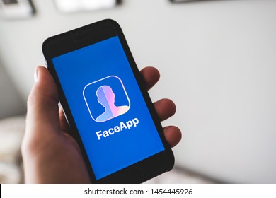Faceapp Logo Images Stock Photos Vectors Shutterstock