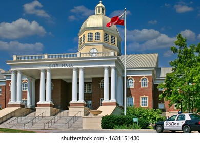 ROSWELL, GEORGIA - July 31, 2006: A city hall is the chief administrative building of a city. It usually houses the town council. It also functions as the base of the mayor of a city.