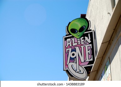 Roswell, New Mexico, 04/04/2012
Sign On Facade Of Alien Museum