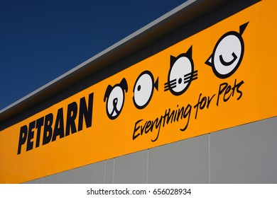 Petbarn Images Stock Photos Vectors Shutterstock