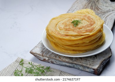 Roti Canai Or Paratha (Parotta)  Flat Bread, Or Also Known As Roti Maryam In Indonesia.