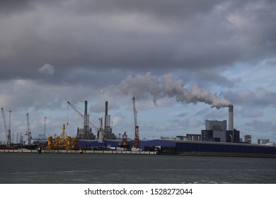 70 Maasvlakte olie terminal Images, Stock Photos & Vectors | Shutterstock