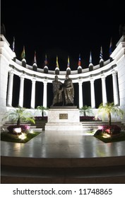 Rotunda With Statues On Malecon 2000 Guayaquil Ecuador South America Night Scene