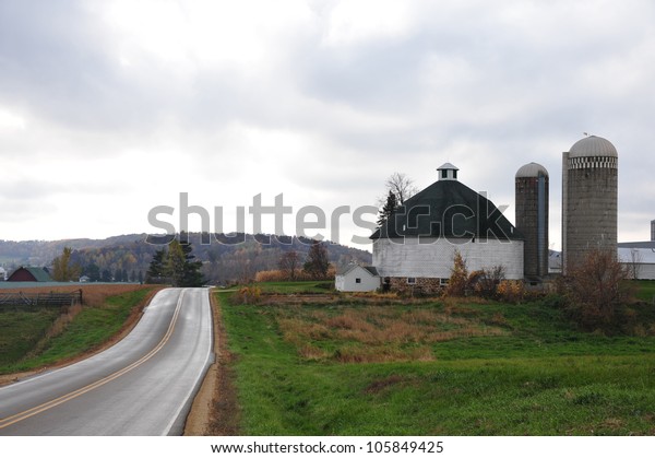 Round Barn Wisconsin Stock Photo Edit Now 105849425