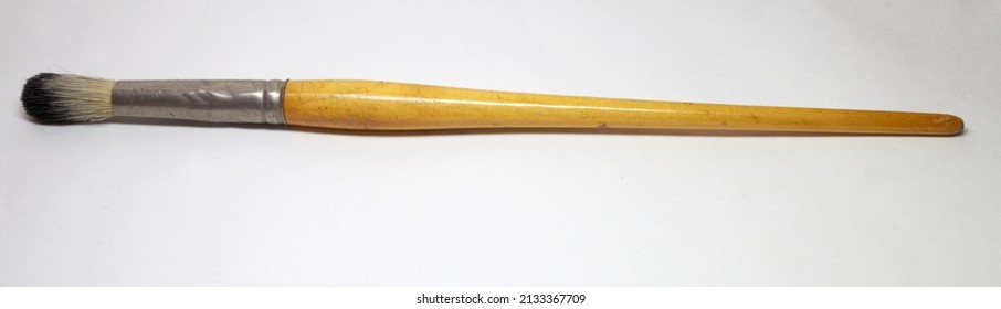 Round Bristle Brush, Black Tip Of White Hog Bristle, Metal Seamless Ferrule, Gold-yellow Wooden Varnished Long Handle