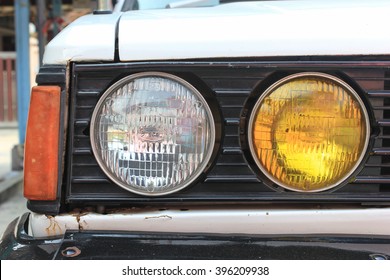 Round Car Headlight And Turn Indicator